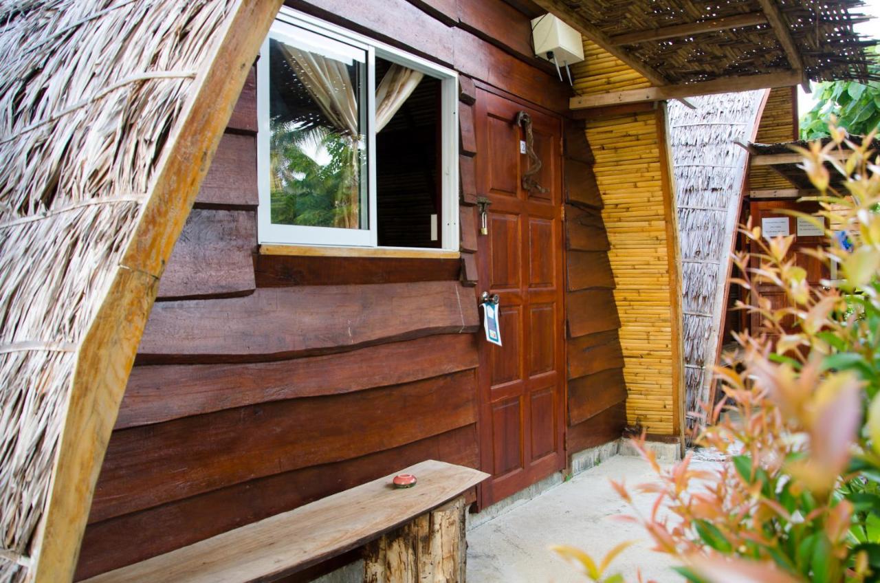 Lanta Wild Beach Resort Ko Lanta Buitenkant foto
