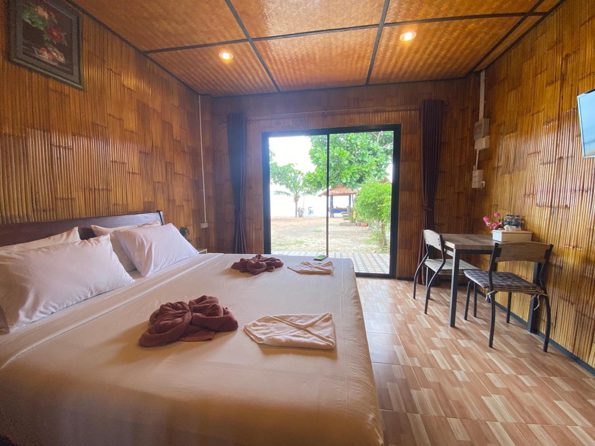 Lanta Wild Beach Resort Ko Lanta Buitenkant foto