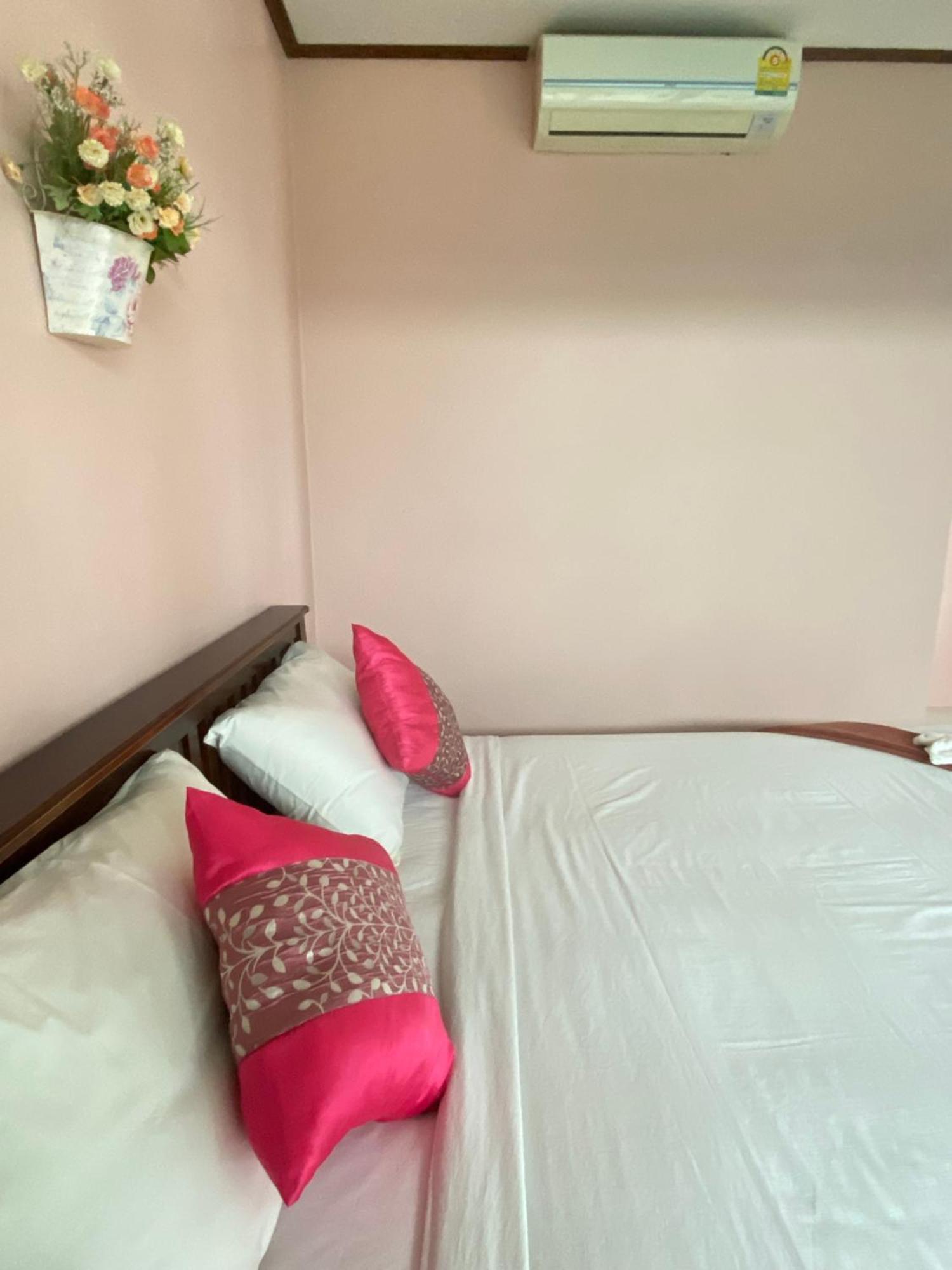 Lanta Wild Beach Resort Ko Lanta Buitenkant foto