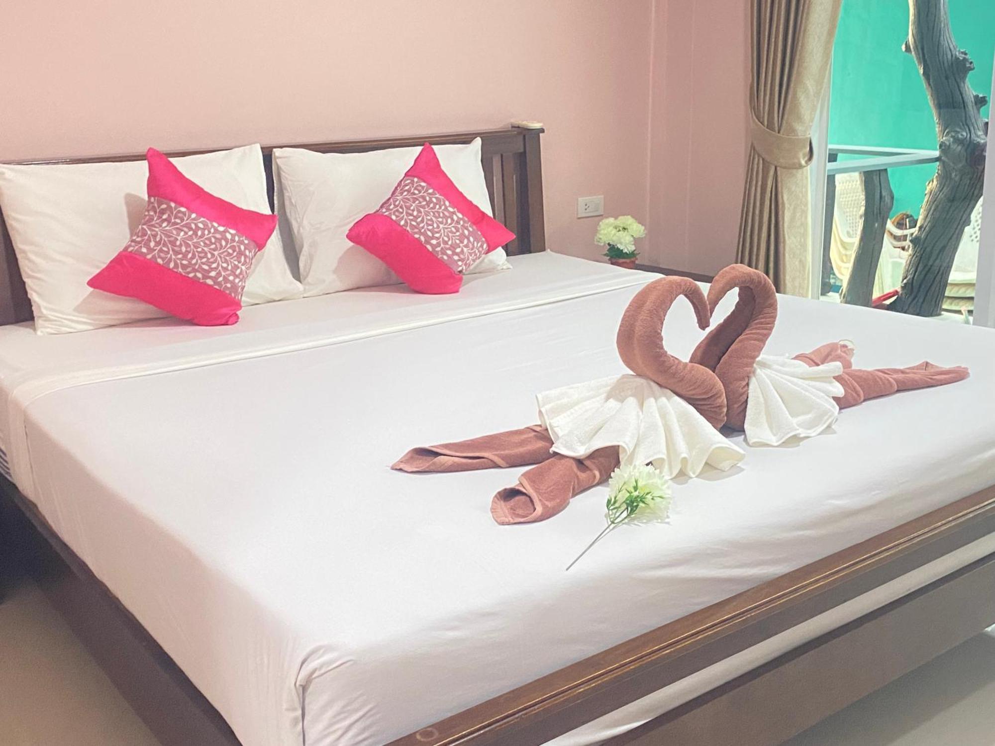 Lanta Wild Beach Resort Ko Lanta Buitenkant foto