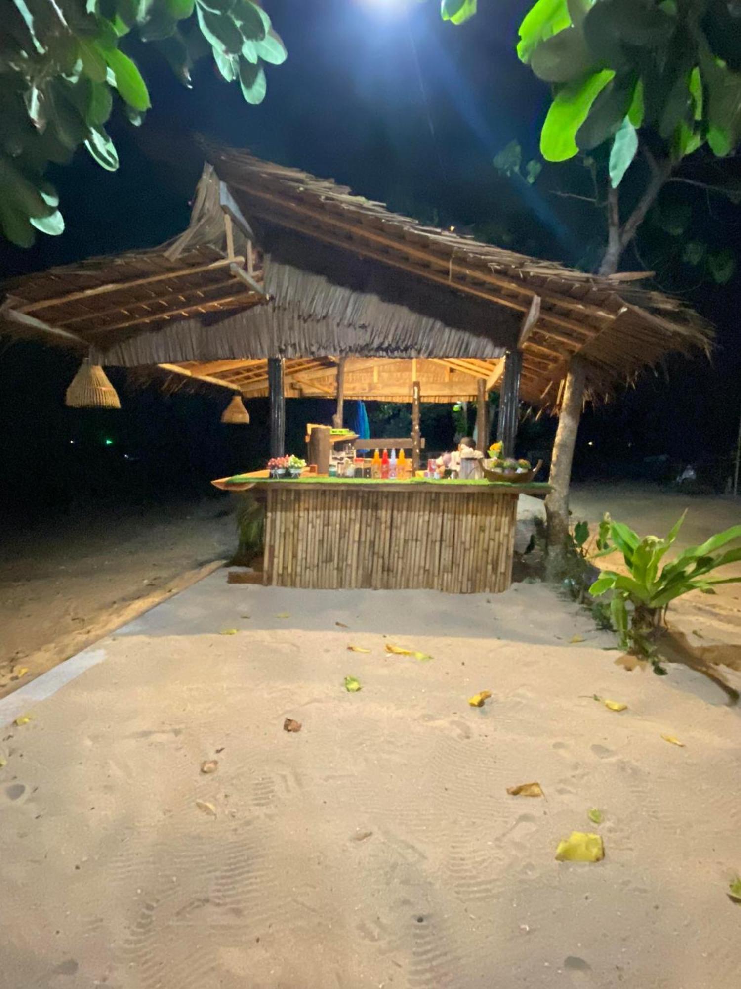 Lanta Wild Beach Resort Ko Lanta Buitenkant foto